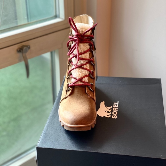 NWT Sorel Phoenix Boots - Picture 4 of 8